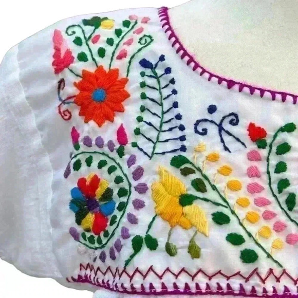 Mexican embroidered blouse white with multicolored floral motif size S - Picture 3 of 6